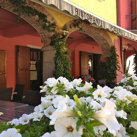 Albergo Ristorante La Rocca Firenzuola Exterior foto